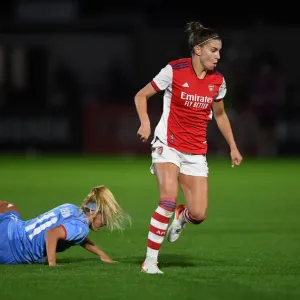 Arsenal vs Slavia Prague: Steph Catley Brushes Off Challenge in UEFA Women's Champions League Clash Arsenal vs Slavia Prague: Steph Catley Brushes Off Challenge in UEFA Women's Champions League Clash
