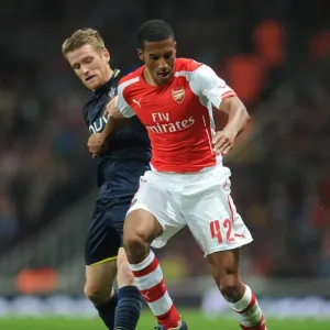 Arsenal vs. Southampton: Tense Battle between Isaac Hayden and Steven Davis (Capital One Cup 2014/15) Arsenal vs. Southampton: Tense Battle between Isaac Hayden and Steven Davis (Capital One Cup 2014/15)