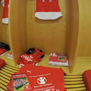 Arsenal vs Stoke City: Premier League 2015-16 - Save the Children Warm-Up Arsenal vs Stoke City: Premier League 2015-16 - Save the Children Warm-Up