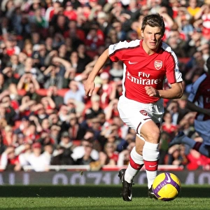 Arsenal vs. Sunderland: Arshavin's Scoreless Showdown in the Barclays Premier League (0:0)