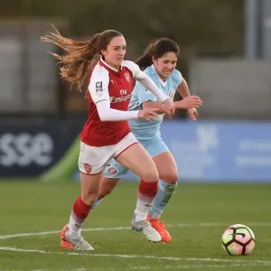 Arsenal vs Sunderland: Lisa Evans vs Zaneta Wyne in WSL Clash Arsenal vs Sunderland: Lisa Evans vs Zaneta Wyne in WSL Clash