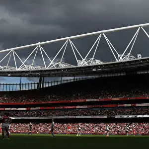 Arsenal vs. Tottenham: Barclays Womens Super League Clash at Emirates Stadium