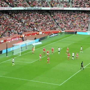 Arsenal vs. Tottenham: A Defensive Showdown in the FA Womens Super League Arsenal vs. Tottenham: A Defensive Showdown in the FA Womens Super League