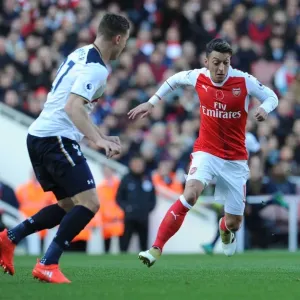 Arsenal vs. Tottenham: Mesut Ozil at Emirates Stadium (Premier League 2016-17)
