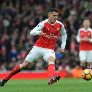 Arsenal vs. Tottenham Showdown: Granit Xhaka's Battle in the 2016-17 Premier League