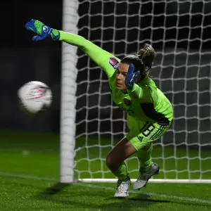 Arsenal vs. Tottenham Women's FA Cup Clash: Empty Stands and Dramatic Penalty Shootout Decided by Lydia Williams