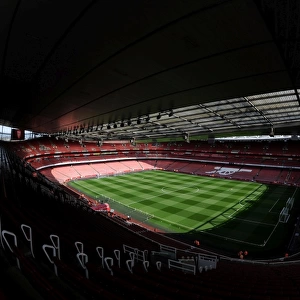 Arsenal vs. Watford: Premier League Showdown at Emirates Stadium (2015-16)