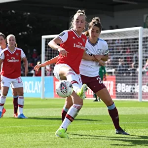 Arsenal vs West Ham Women: A Battle for WSL Supremacy - Jill Roord vs Laura Vetterlein Clash