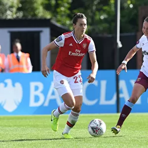 Arsenal vs. West Ham Women: A Fierce Battle in the WSL - Schnaderbeck vs. Thomas Clash at Meadow Park