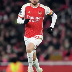 Arsenal vs. Wolverhampton Wanderers: Jorginho's Intense Focus at Emirates Stadium (Premier League 2023-24)
