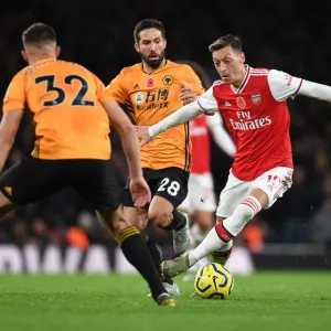 Arsenal vs. Wolverhampton Wanderers: Premier League Clash at Emirates Stadium (November 2019) Arsenal vs. Wolverhampton Wanderers: Premier League Clash at Emirates Stadium (November 2019)