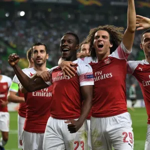 Arsenal: Welbeck and Guendouzi Celebrate Goal Against Sporting Lisbon in Europa League Arsenal: Welbeck and Guendouzi Celebrate Goal Against Sporting Lisbon in Europa League