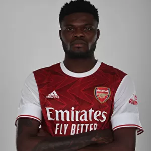 Arsenal Welcomes New Signing Thomas Partey at London Colney