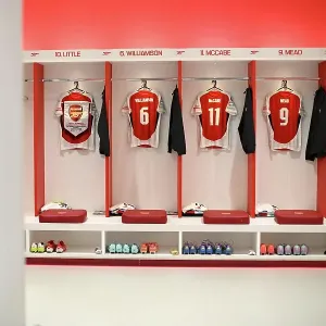 Arsenal WFC v Olympique Lyonnais - UEFA Women's Champions League Semi Final First Leg