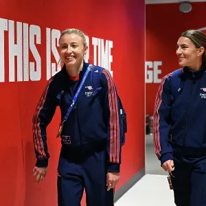 Arsenal WFC v Olympique Lyonnais - UEFA Women's Champions League Semi Final First Leg