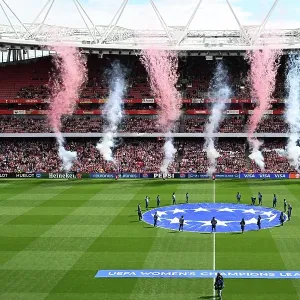 Arsenal WFC v Olympique Lyonnais - UEFA Women's Champions League Semi Final First Leg