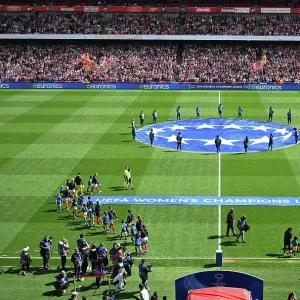 Arsenal WFC v Olympique Lyonnais - UEFA Women's Champions League Semi Final First Leg