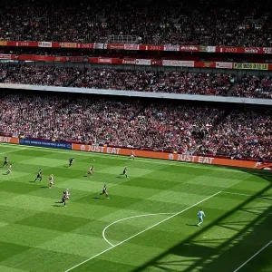 Arsenal WFC v Olympique Lyonnais - UEFA Women's Champions League Semi Final First Leg