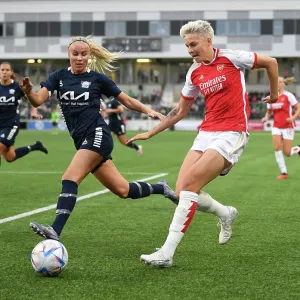 Arsenal Women Battle Linkopings FC in UEFA Champions League Showdown