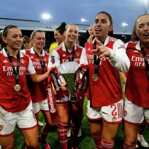 Arsenal Women Celebrate Conti Cup Triumph Over Chelsea
