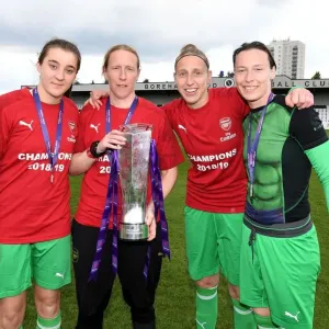 Arsenal Women Celebrate Historic WSL Title: Goalkeepers Lift the Trophy
