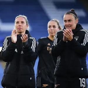Arsenal Women Celebrate Victory Over Leicester City in Barclays Super League