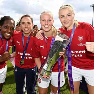 Arsenal Women Celebrate WSL Title with Carter, Nobbs, Mead, and Williamson