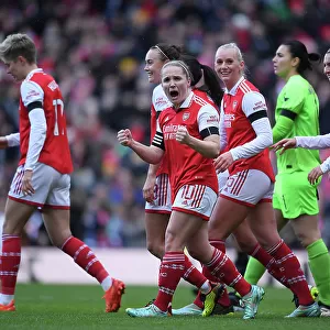 Arsenal Women Take Early Lead: Kim Little Scores Stunner in FA WSL Clash against Chelsea