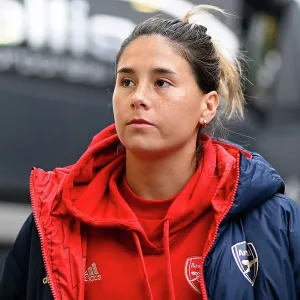 Arsenal Women Face Brighton in Barclays Super League Showdown (2023-24): Kyra Cooney-Cross Arrives at Broadfield Stadium