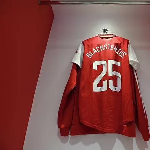 Arsenal Women: Gearing Up for Battle Against Manchester United in FA WSL 22-'23
