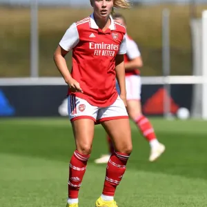 Arsenal Women: Gearing Up for the New Season in Germany - Training Sessions in Herzogenaurach Arsenal Women: Gearing Up for the New Season in Germany - Training Sessions in Herzogenaurach