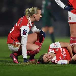 Arsenal Women: A Heartwarming Moment of Care and Solidarity on the Field - Arsenal vs Liverpool (2022-23)