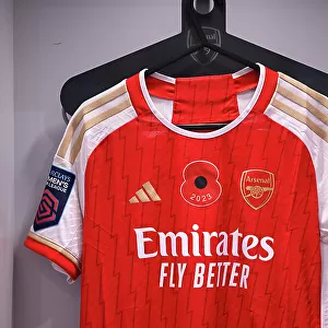 Arsenal Women Honor Remembrance Day with Poppy-Adorned Kits against Manchester City