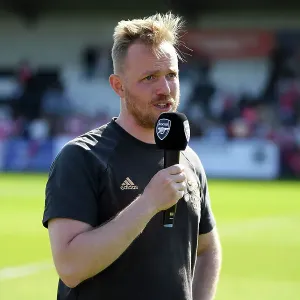 Arsenal Women: Jonas Eidevall Addresses Team After FA WSL Match vs. Aston Villa (2022-23) Arsenal Women: Jonas Eidevall Addresses Team After FA WSL Match vs. Aston Villa (2022-23)