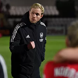 Arsenal Women: Jonas Eidevall Delivers Post-Match Team Talk to Players Against Brighton Hove Albion
