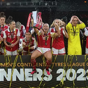 Arsenal Women Lift the FA WSL Cup: Victory over Chelsea
