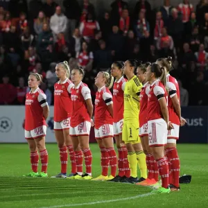Arsenal Women Pay Tribute: A Moment of Silence for The Queen Before Arsenal WFC vs. Brighton & Hove Albion WFC
