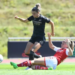 Arsenal Women Train at Adidas Facility in Germany: A Behind-the-Scenes Look Arsenal Women Train at Adidas Facility in Germany: A Behind-the-Scenes Look