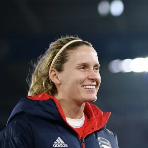 Arsenal Women Triumph at Leicester City: Cloe Lacasse's Smile Speaks Volumes Arsenal Women Triumph at Leicester City: Cloe Lacasse's Smile Speaks Volumes
