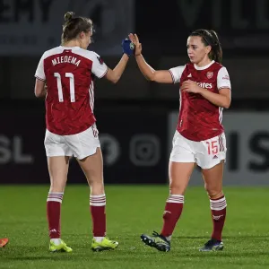 Arsenal Women Triumph Over Manchester United: Miedema and McCabe Celebrate FA WSL Victory Amidst Empty Stands Arsenal Women Triumph Over Manchester United: Miedema and McCabe Celebrate FA WSL Victory Amidst Empty Stands