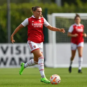 Arsenal Women vs Brighton & Hove Albion Women: Noelle Maritz Shines in Pre-Season Friendly (2022-23) Arsenal Women vs Brighton & Hove Albion Women: Noelle Maritz Shines in Pre-Season Friendly (2022-23)