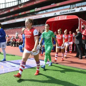Arsenal Women vs Chelsea Women: Kim Little Leads Arsenal at Emirates Stadium (Barclays FA Womens Super League 2021-22)