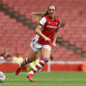 Arsenal Women vs Chelsea Women: A Football Battle - Lisa Evans in Action at Emirates Stadium, 2021-22