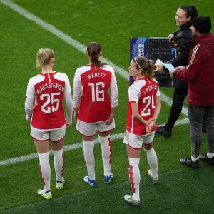 Arsenal Women vs. Chelsea Women: Ready on the Sidelines at Emirates Stadium - Barclays Super League