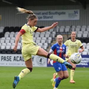 Arsenal Women vs. Crystal Palace Women: Vitality FA Cup 5th Round Showdown - Jordan Nobbs in Action