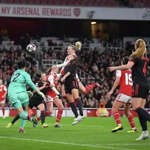 Arsenal Women vs. FC Bayern Munich: Stina Blackstenius Scores in UEFA Champions League Quarter-Final