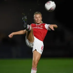 Arsenal Women vs Fiorentina Women: A UEFA Women's Champions League Battle at Meadow Park