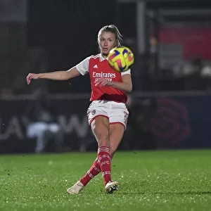 Arsenal Women vs Liverpool Women: FA Women's Super League Clash - Leah Williamson in Action (2022-23)