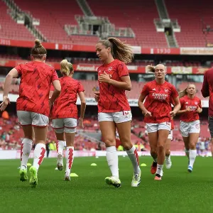 Arsenal Women vs Liverpool Women: Pre-Match Warm-Up, Barclays Women's Super League 2023-24 at Emirates Stadium Arsenal Women vs Liverpool Women: Pre-Match Warm-Up, Barclays Women's Super League 2023-24 at Emirates Stadium
