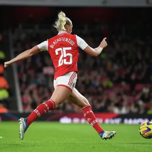 Arsenal Women vs Manchester United: Barclays WSL Clash at Emirates Stadium (November 2022)